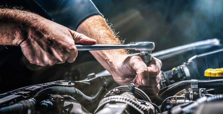 چرا تعمیرگاه و لوازم یدکی گیلان صنعت در رشت را انتخاب کنیم؟